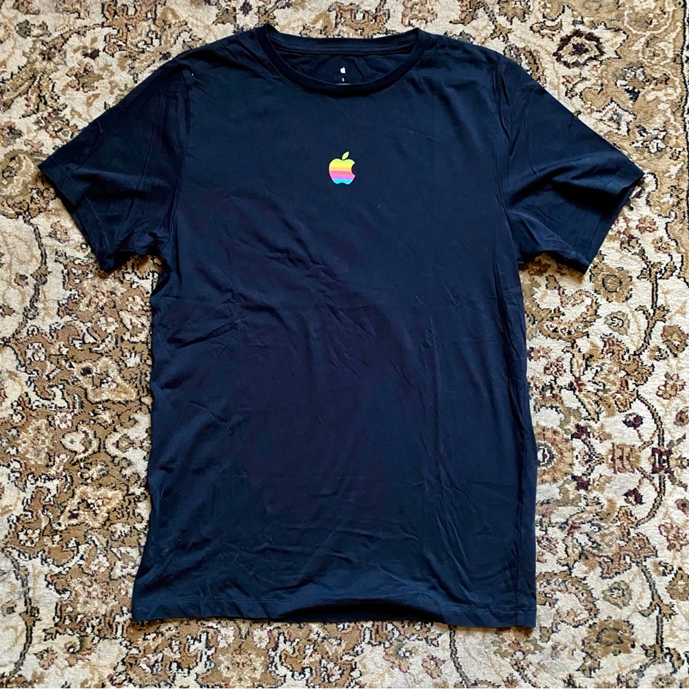 Official Apple Mac Retro Original Rainbow Logo T-Shirt Infinite Loop - Small